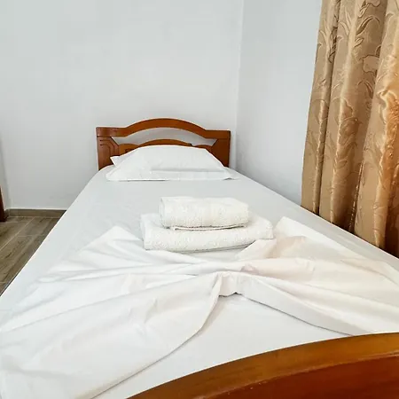 Aparthotel Aron Manastir Ksamil